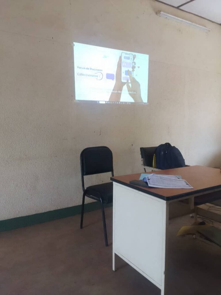 Commune de Imasgo, les membres du Comité de Dialogue et de Veille Citoyenne ( CDVC) s&rsquo;imprègnent de la plateforme « collectivimètre » à travers leur Président Olivier YAMEOGO